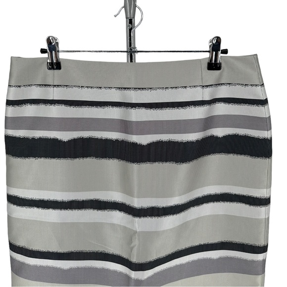 Boss Hugo Boss Vistripy Textured Stripe Neutral Pencil Skirt size US 8 - Picture 2 of 14
